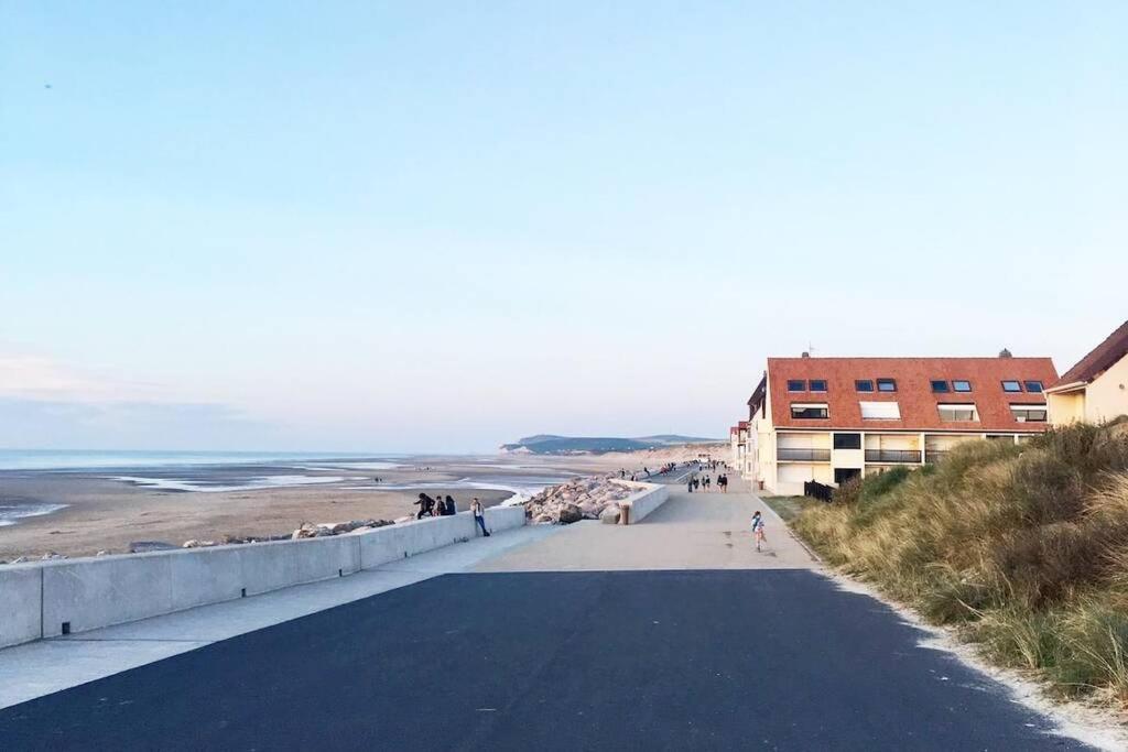 Duplex Avec Jacuzzi Vue Imprenable Sur La Baie De Wissant Apartment Bagian luar foto