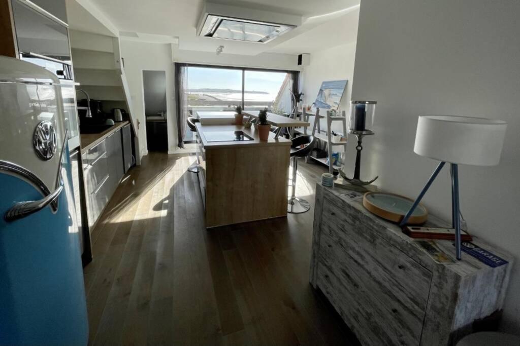 Duplex Avec Jacuzzi Vue Imprenable Sur La Baie De Wissant Apartment Bagian luar foto